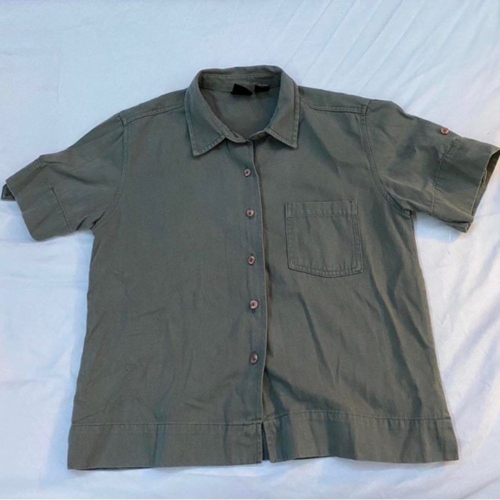 cropped button up shirt